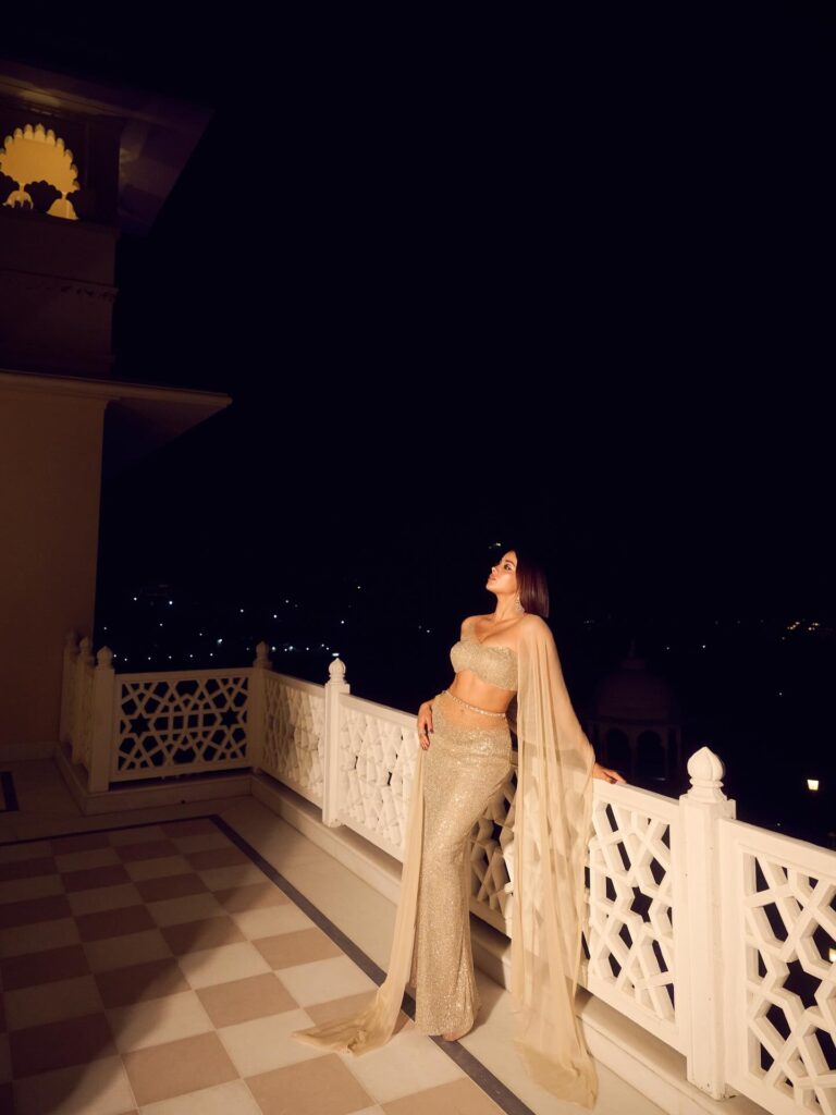 Hunterfly 573979821 18535378090006330 2360775969854595358 n Janhvi Kapoor Brings Contemporary Glamour