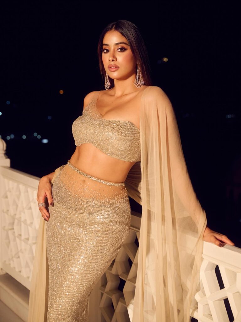 Hunterfly 574258782 18535378078006330 3602320159546024898 n Janhvi Kapoor Brings Contemporary Glamour