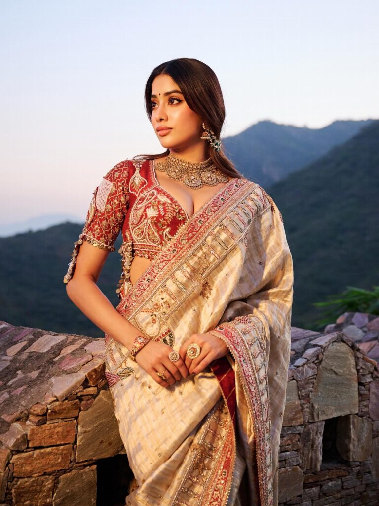 Hunterfly 575668442 18535378174006330 8145075384299043860 n A Regal Saree Rooted in Timeless Tradition