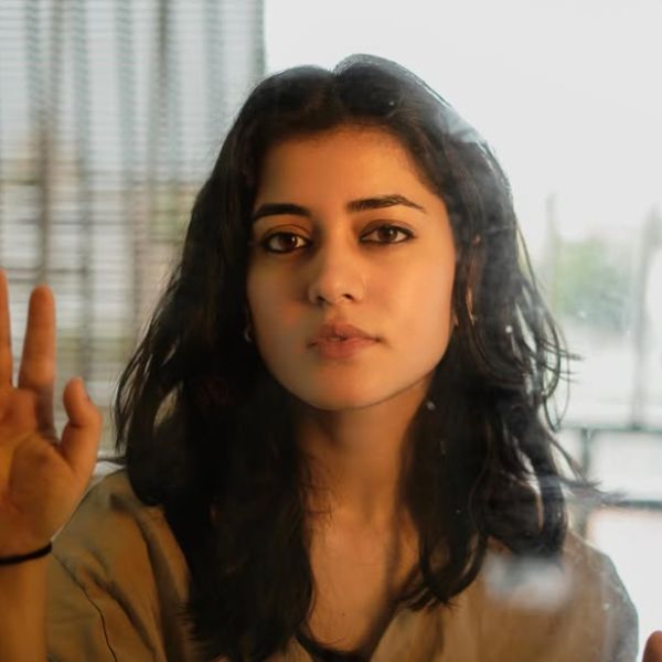 Hunterfly Aishwarya Sharma02