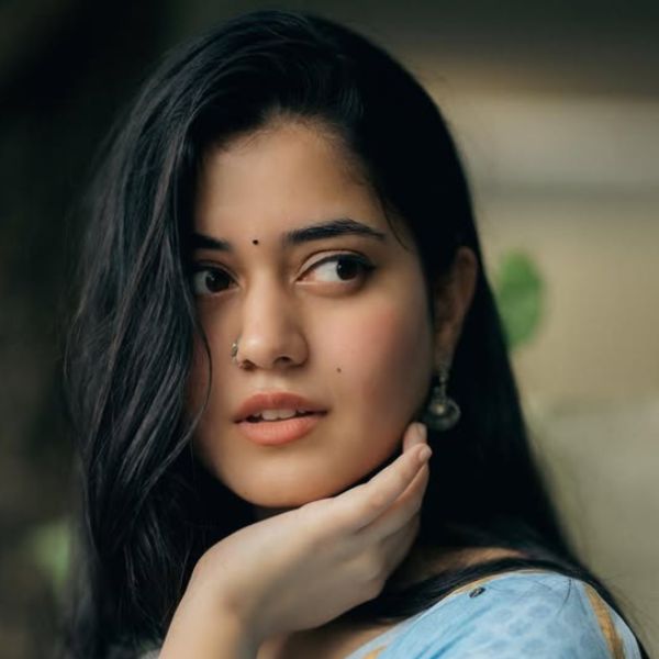Hunterfly Aishwarya Sharma03