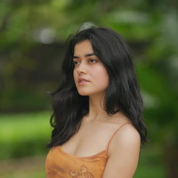 Hunterfly Aishwarya Sharma04