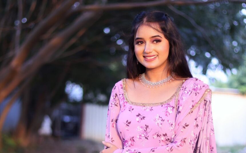 Hunterfly Akshaya Kandamuthan Tamil actress Akshaya Kandamuthan, known for portraying Maha in Aaha Kalyanam.