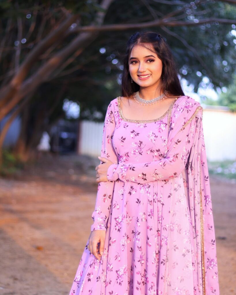 Hunterfly Akshaya Kandamuthan6 Interesting Facts About Akshaya Kandamuthan