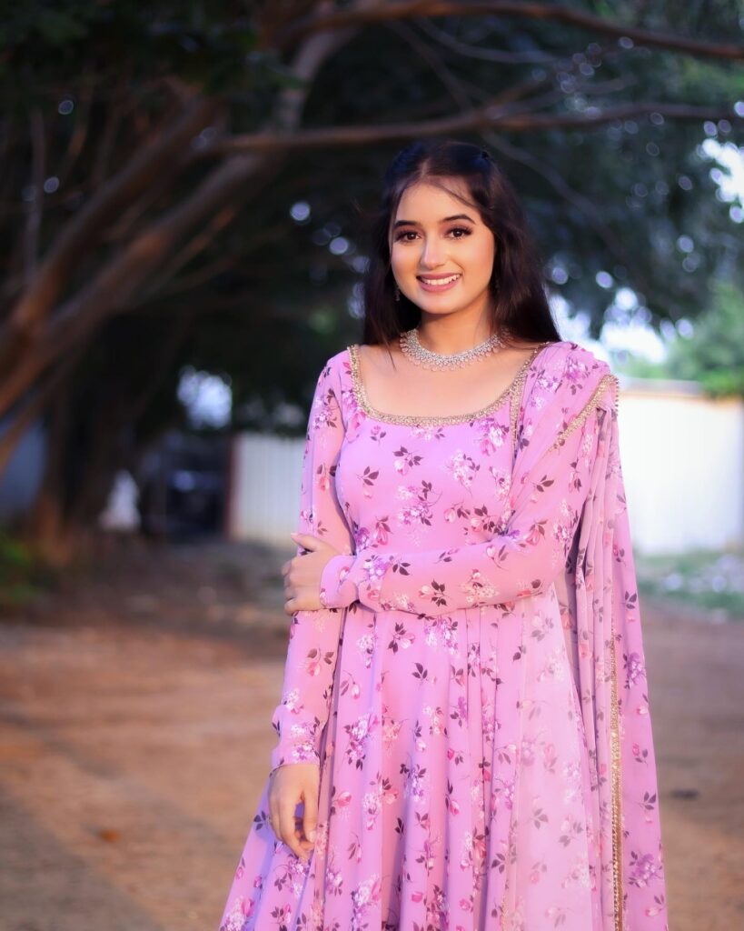 Hunterfly Akshaya Kandamuthan7 Frequently Asked Questions (FAQs)