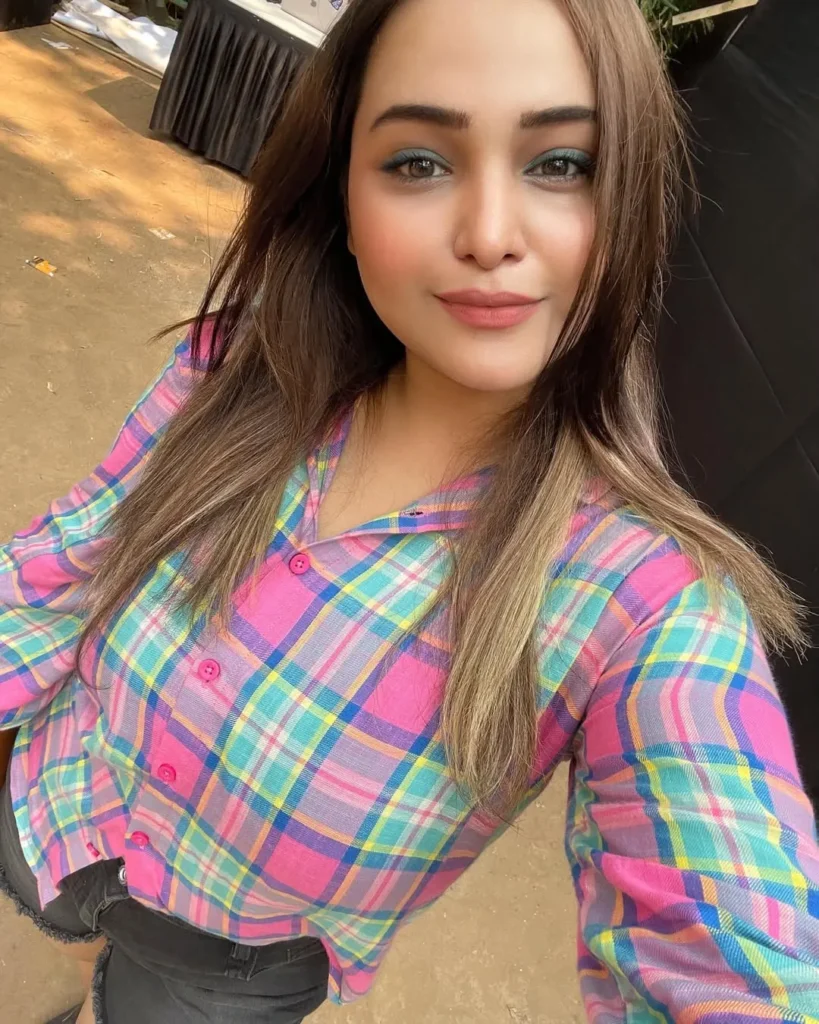 Hunterfly Aliya Naaz4 Growing Presence in OTT Entertainment