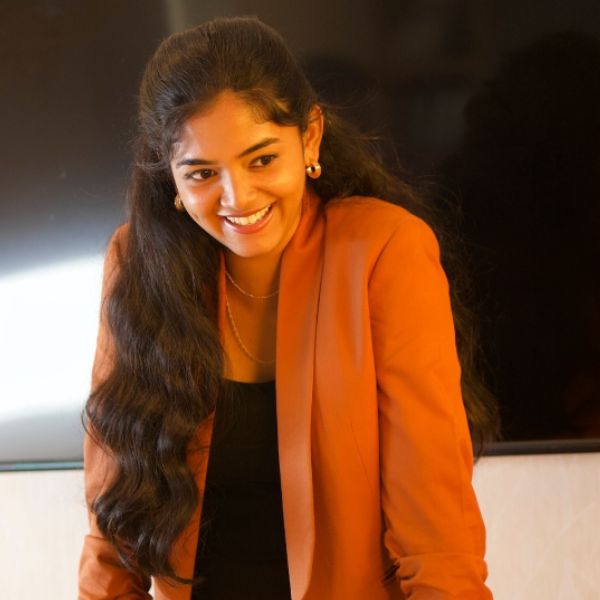 Hunterfly Ananya Sharma000125