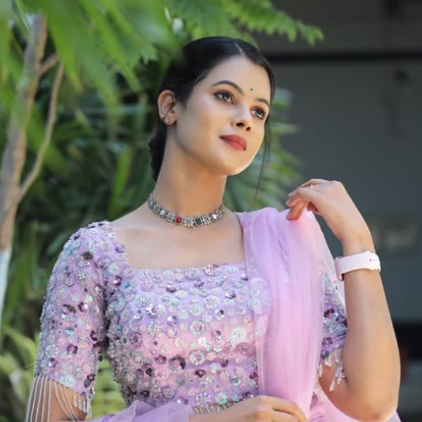 Hunterfly Anusha Hegde01 Hunterfly Anusha Hegde01
