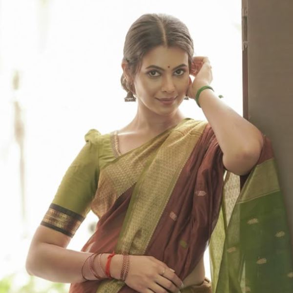 Hunterfly Anusha Hegde02 Hunterfly Anusha Hegde02