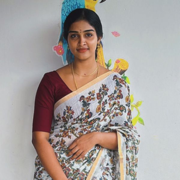 Hunterfly Arthika Social01