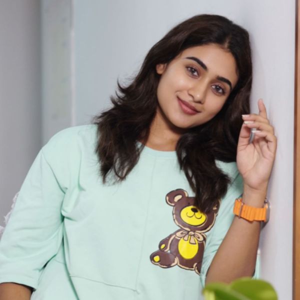 Hunterfly Devika Satheesh01 Hunterfly Devika Satheesh01
