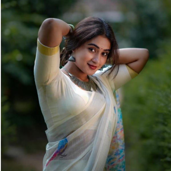 Hunterfly Devika Satheesh03 Hunterfly Devika Satheesh03