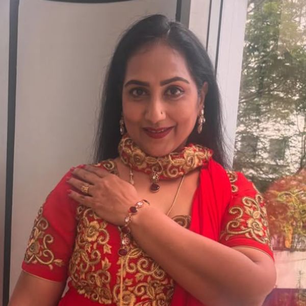 Hunterfly Gayathri Shastry Age Hunterfly Gayathri Shastry Age