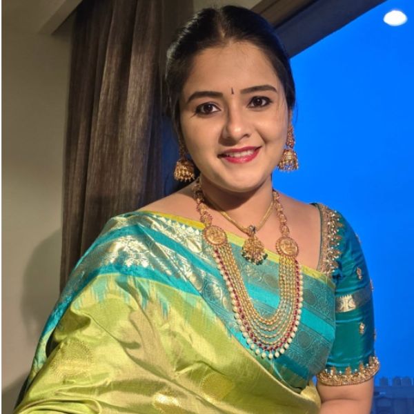 Hunterfly Haripriya Isai04