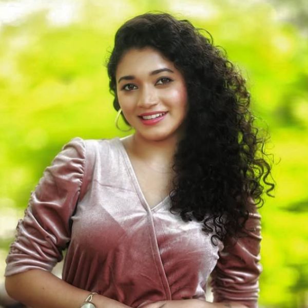 Hunterfly Kavya Bellu02 Hunterfly Kavya Bellu02