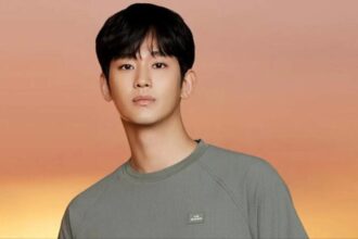 Hunterfly Kim Soo Hyun attends a public event amid ongoing legal proceedings involving advertiser lawsuits Kim Soo-Hyun attends a public event amid ongoing legal proceedings involving advertiser lawsuits
