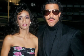 Lionel Richie performing live during his Sing a Song All Night Long tour