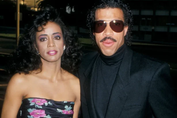Lionel Richie performing live during his Sing a Song All Night Long tour