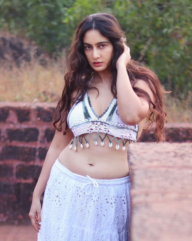 Hunterfly Megha Shukla Impresses with Her Saree Look545454
