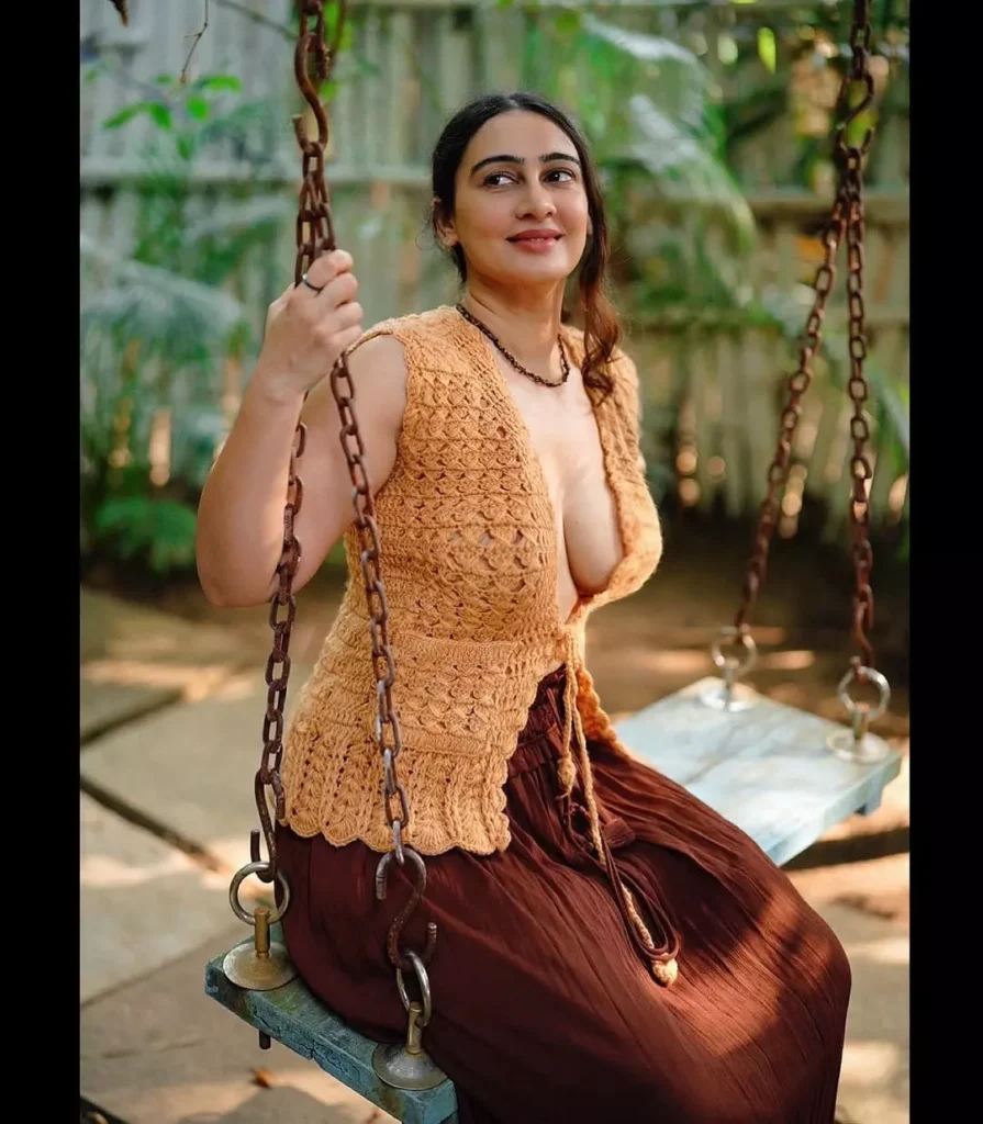 Hunterfly Megha Shukla Impresses with Her Saree Look6