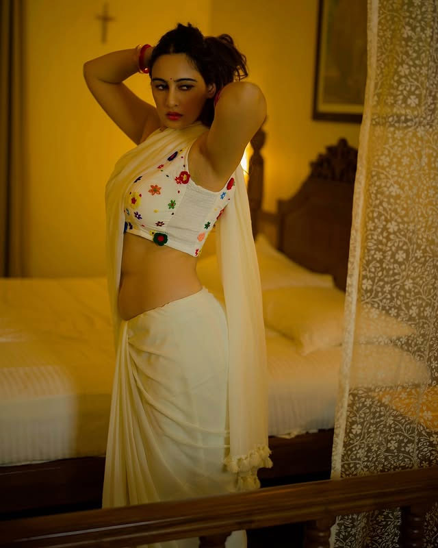 Hunterfly Megha Shukla New Post4556 Hunterfly Megha Shukla New Post4556