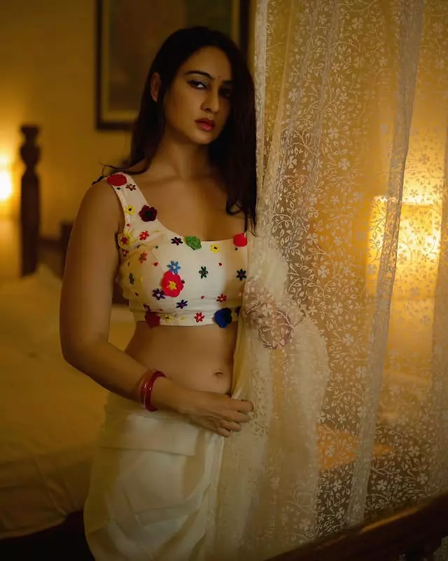 Hunterfly Megha Shukla New Post565 Hunterfly Megha Shukla New Post565