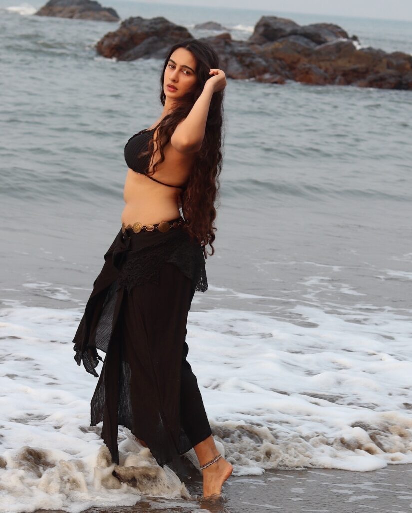 Hunterfly Megha Shukla posing during a stylish fashion454 Hunterfly Megha Shukla posing during a stylish fashion454