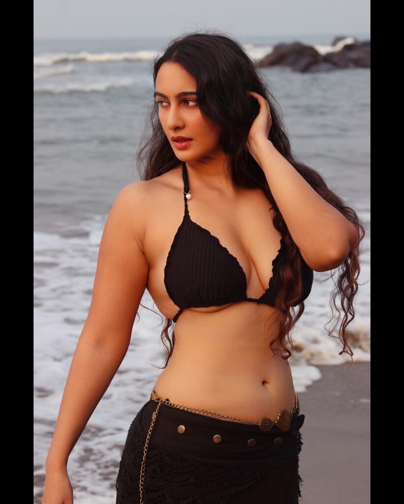 Hunterfly Megha Shukla posing during a stylish fashion5455s3 Hunterfly Megha Shukla posing during a stylish fashion5455s3