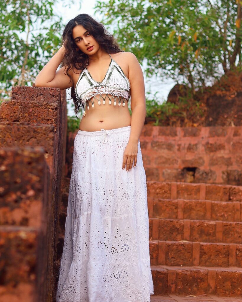 Hunterfly Megha Shukla posing during a stylish565 Hunterfly Megha Shukla posing during a stylish565