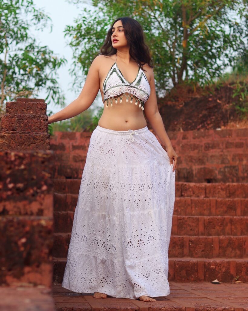 Hunterfly Megha Shukla posing during a stylishd4545 Hunterfly Megha Shukla posing during a stylishd4545