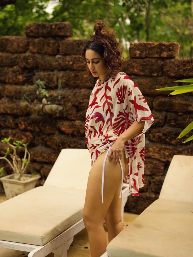 Hunterfly Megha Shukla posing in her latest Instagram photoshoot7 Hunterfly Megha Shukla posing in her latest Instagram photoshoot7
