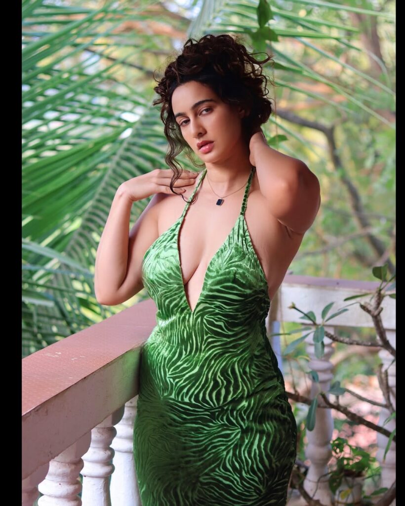 Hunterfly Megha Shukla sets the internet on fire 3524