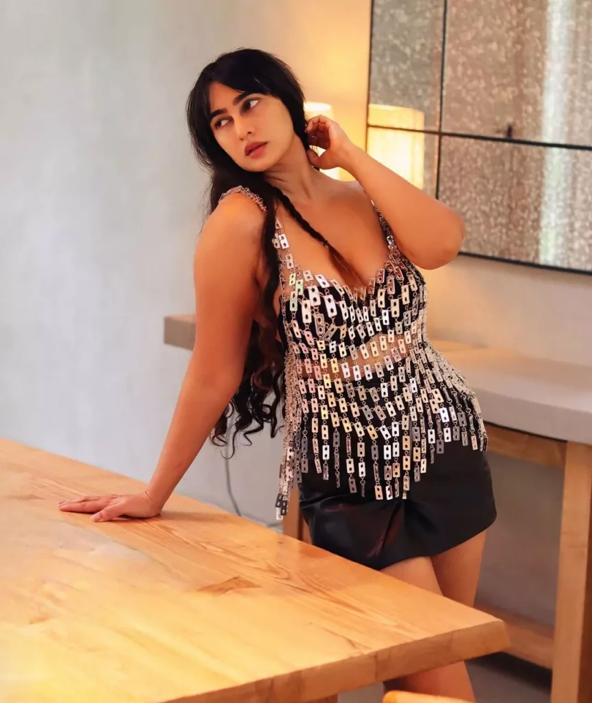 Hunterfly Megha Shukla sets the internet on fire 45444425