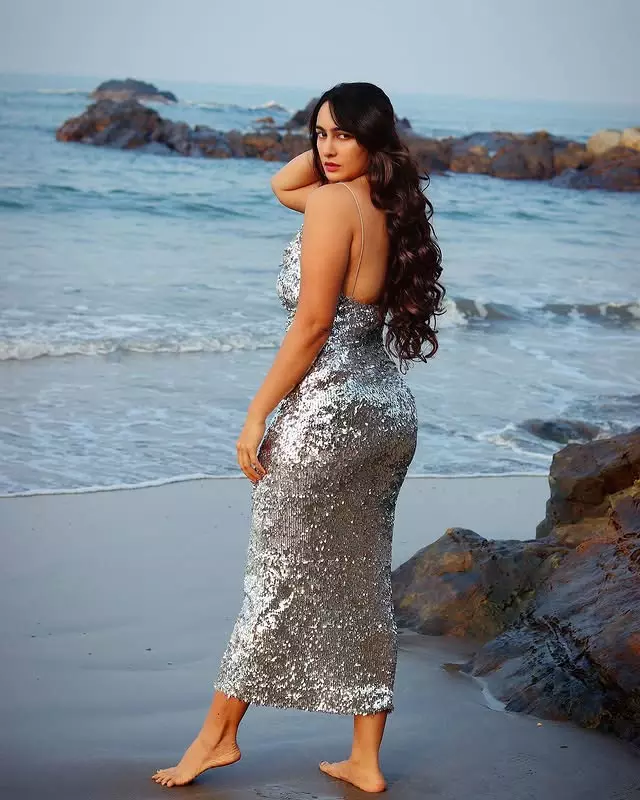 Hunterfly Megha Shukla121223