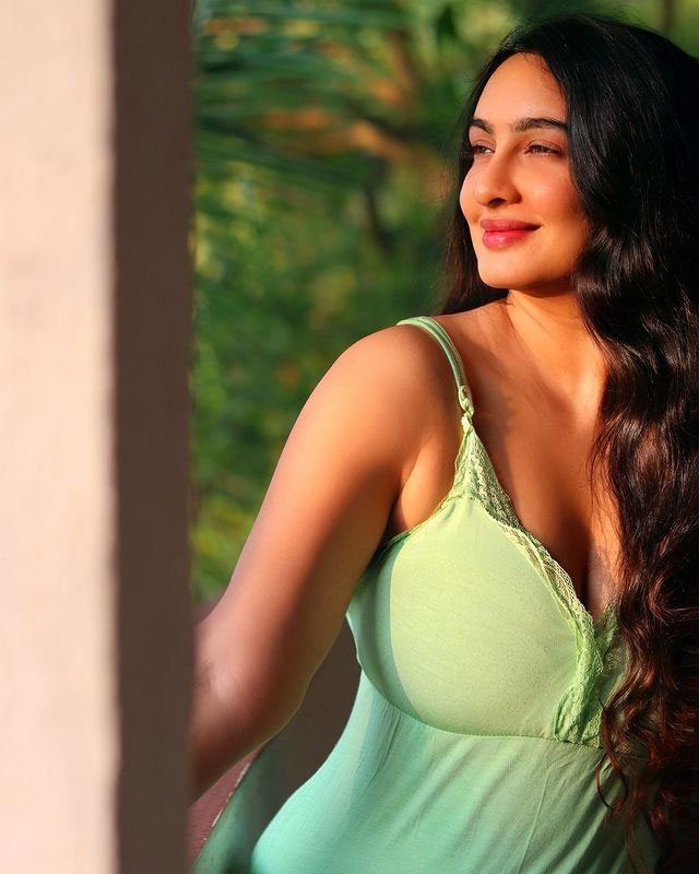 Hunterfly Megha Shukla4545