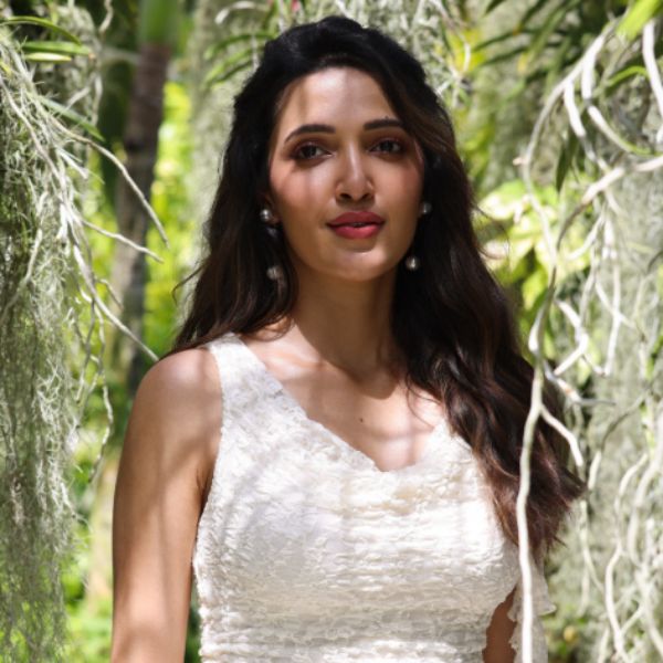 Hunterfly Neha Shetty03