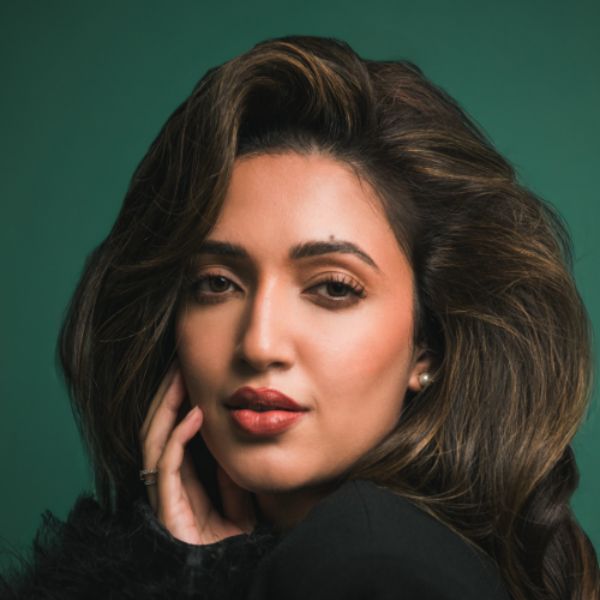 Hunterfly Neha Shetty05