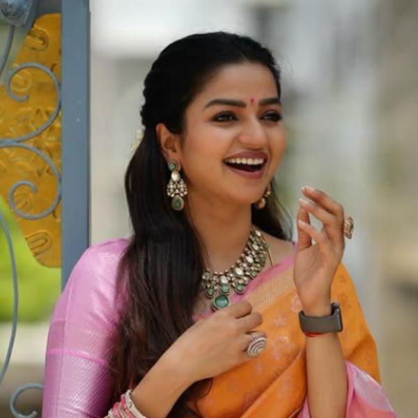 Hunterfly Nithya Ram 00