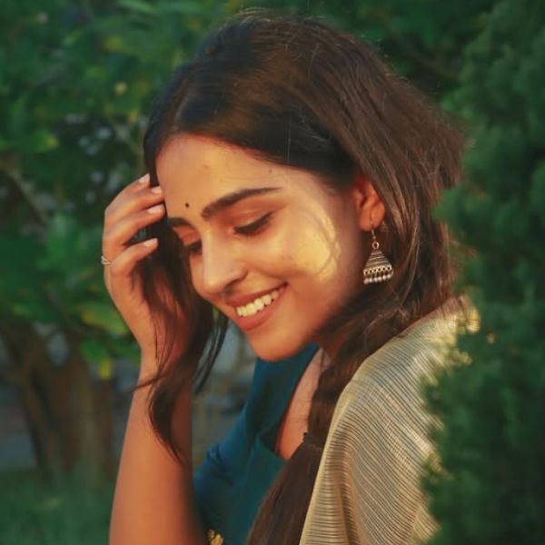 Hunterfly Pavithra Aravind 001 Hunterfly Pavithra Aravind 001