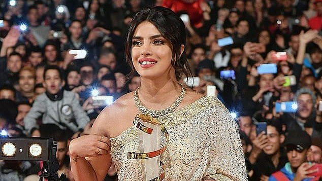 Hunterfly Priyanka Chopra2