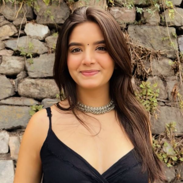 Hunterfly Priyanshi Yadav00sd12