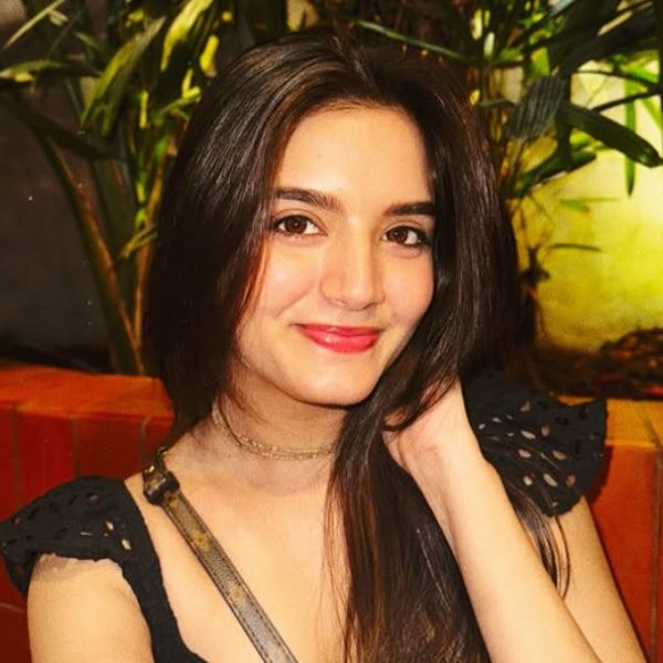 Hunterfly Priyanshi YadavPriyanshi Yadav041