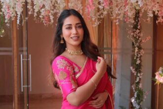 Hunterfly Scree026 07 10 233916 Nivetha Pethuraj wearing elegant sarees perfect for festive occasions