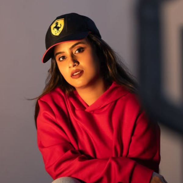 Hunterfly Sheetal Gauthaman2 Hunterfly Sheetal Gauthaman2