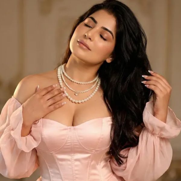 Hunterfly Shikha Malhotra 04 Hunterfly Shikha Malhotra 04
