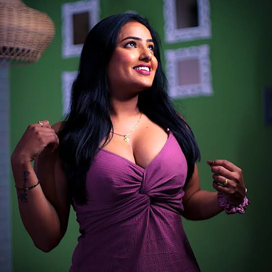 Hunterfly Shyna Khatri02 Personal Life
