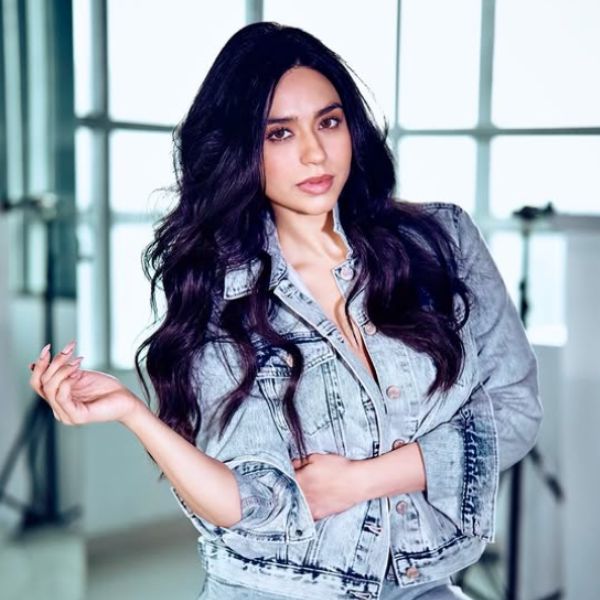 Hunterfly Soundarya Sharma01 Hunterfly Soundarya Sharma01