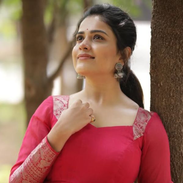 Hunterfly Thanuja Gowda 06