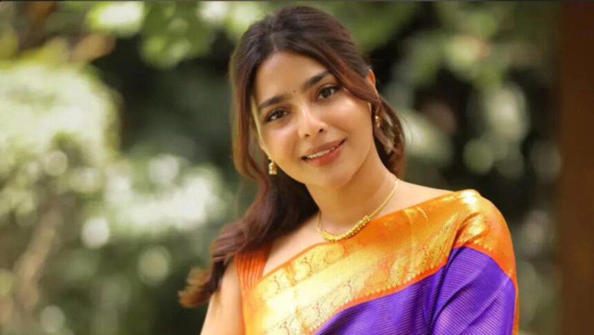 Hunterfly dfdfdf43 Aishwarya Lekshmi during an interview discussing her upcoming films