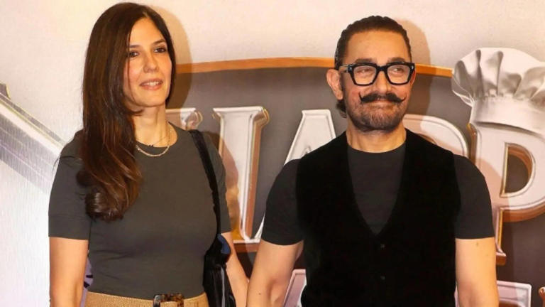 Hunterfly gdfdfg Preparations outside Aamir Khan's Mumbai residence ahead of reported wedding celebrations
